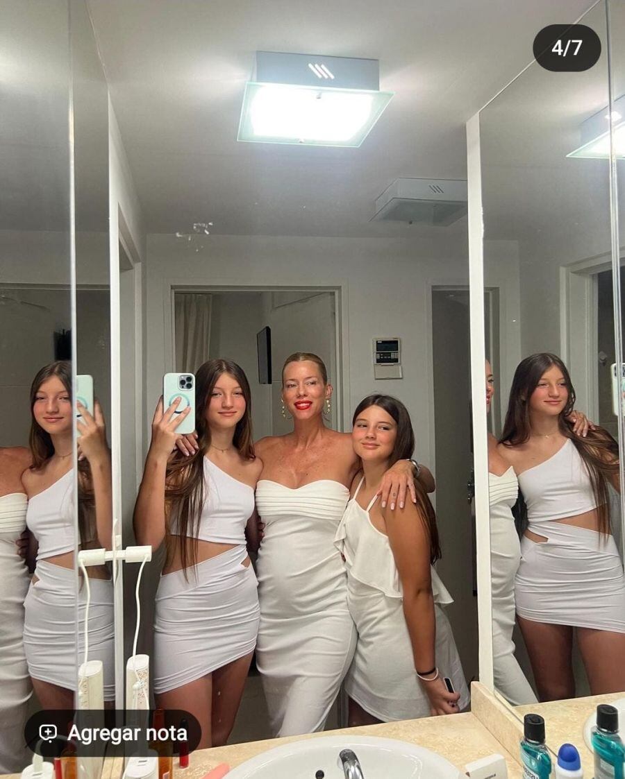 Nicole Neumann y sus hijas Allegra y Sienna en Año Nuevo