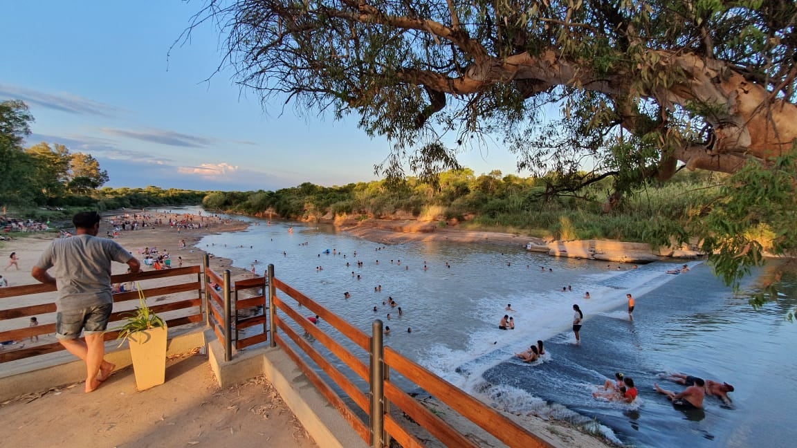 Es el balneario mas concurrido de la región de Ansenuza en la temporada 2021