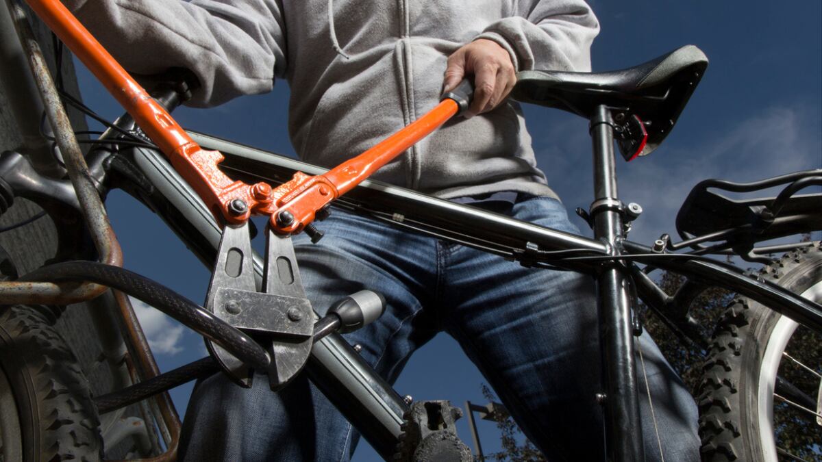 Cansado de que le roben la bicicleta, un rosarino diseñó un particular “sistema de seguridad” y se volvió viral