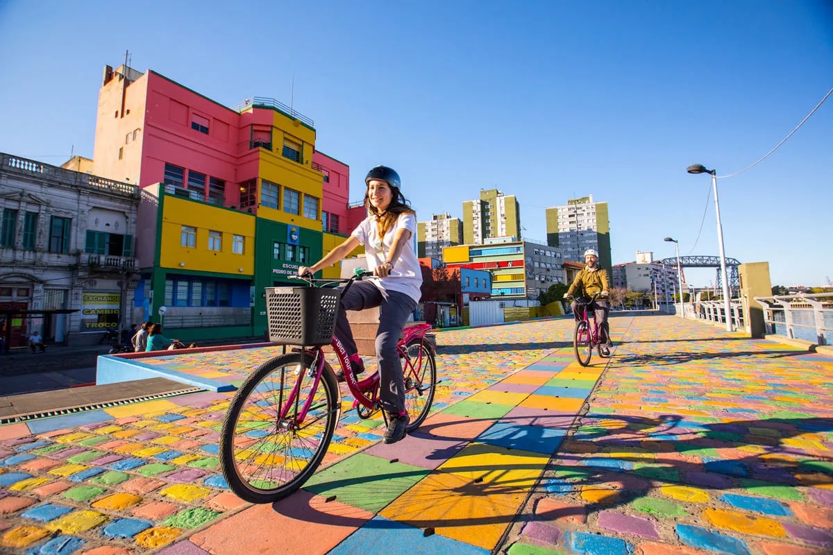 Las matrículas deberán ser grabadas en las bicicletas. 