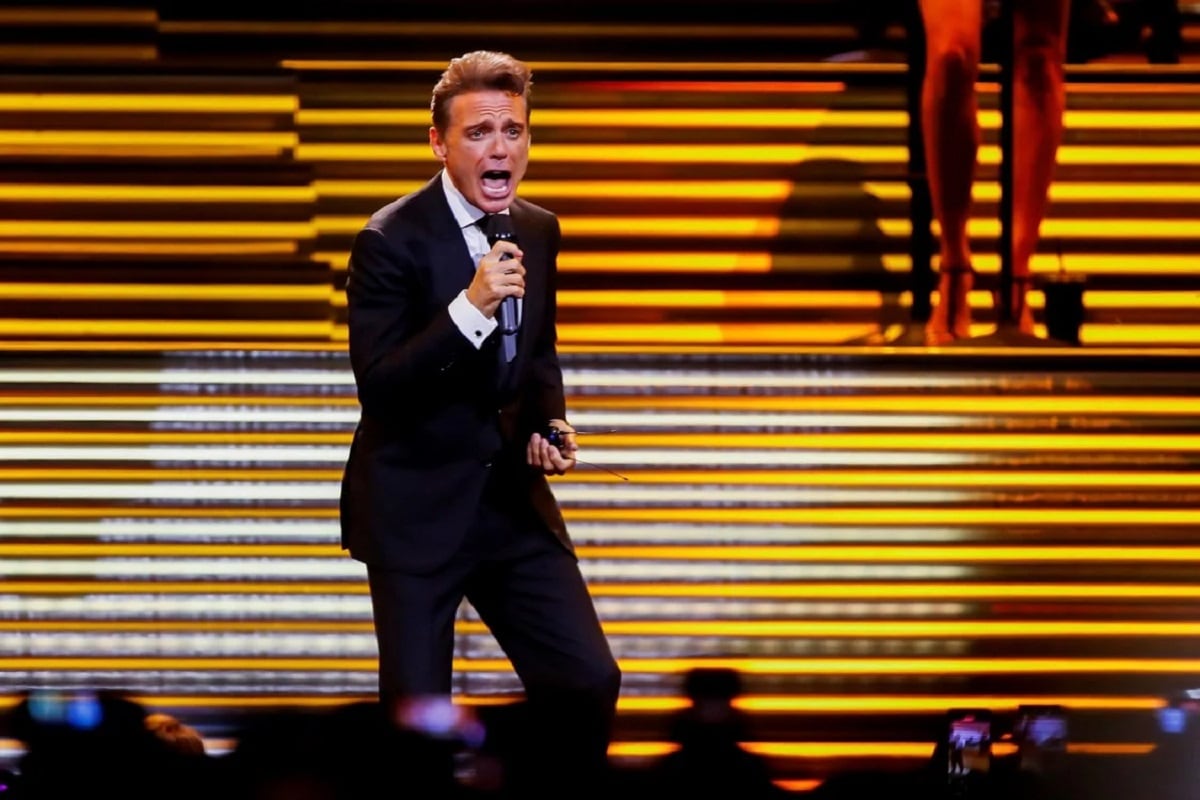 Luis Miguel durante uno de sus recitales en el Movistar Arena 2023 (Foto: Clarín)