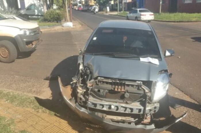 Accidente vial en Posadas dejó un saldo de daños materiales.