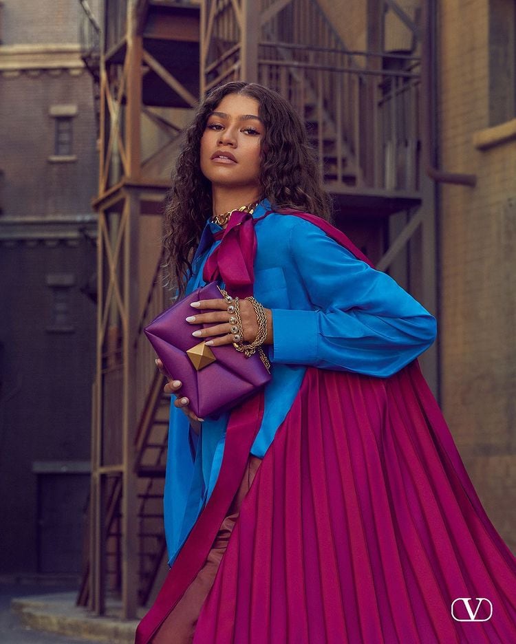 Zendaya en sesión de fotos para Valentino Garavani.