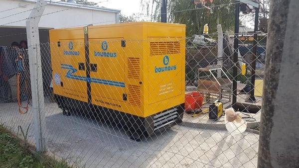 Pujato: un grupo electrógeno para la planta elevadora de cloacas (Facebook Daniel Quacquarini)