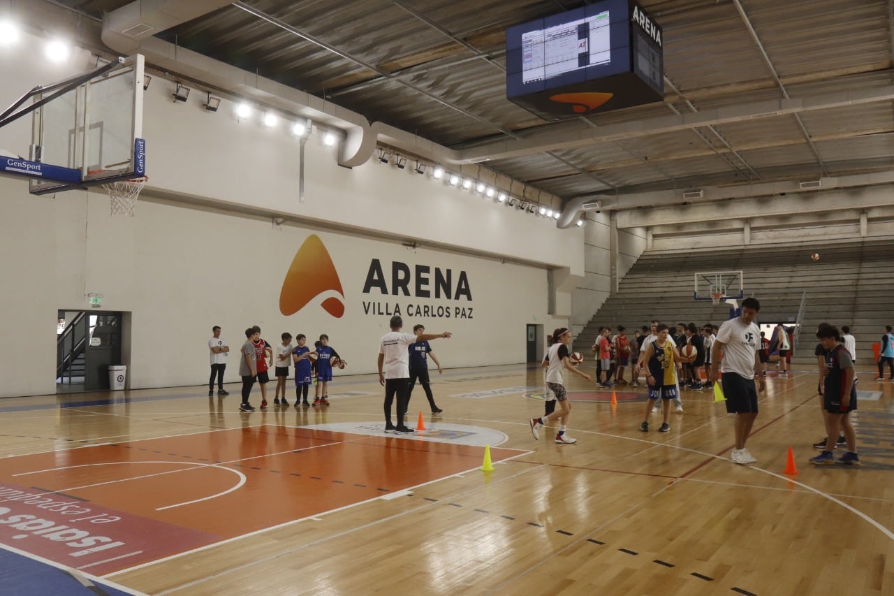 Clínica de Básquet en el Estadio Arena