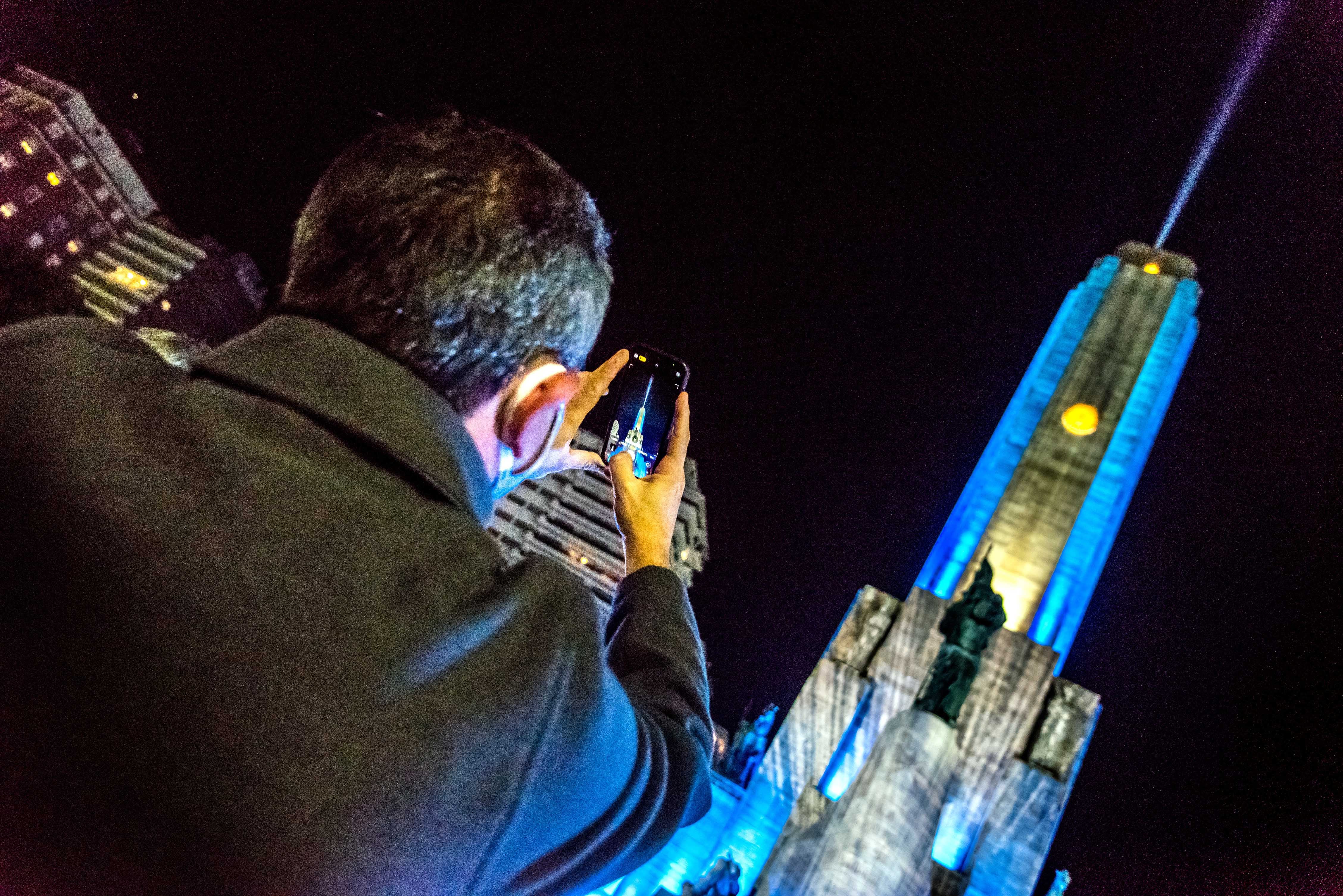 El increíble sistema lumínico que ya tiene el Monumento a la Bandera