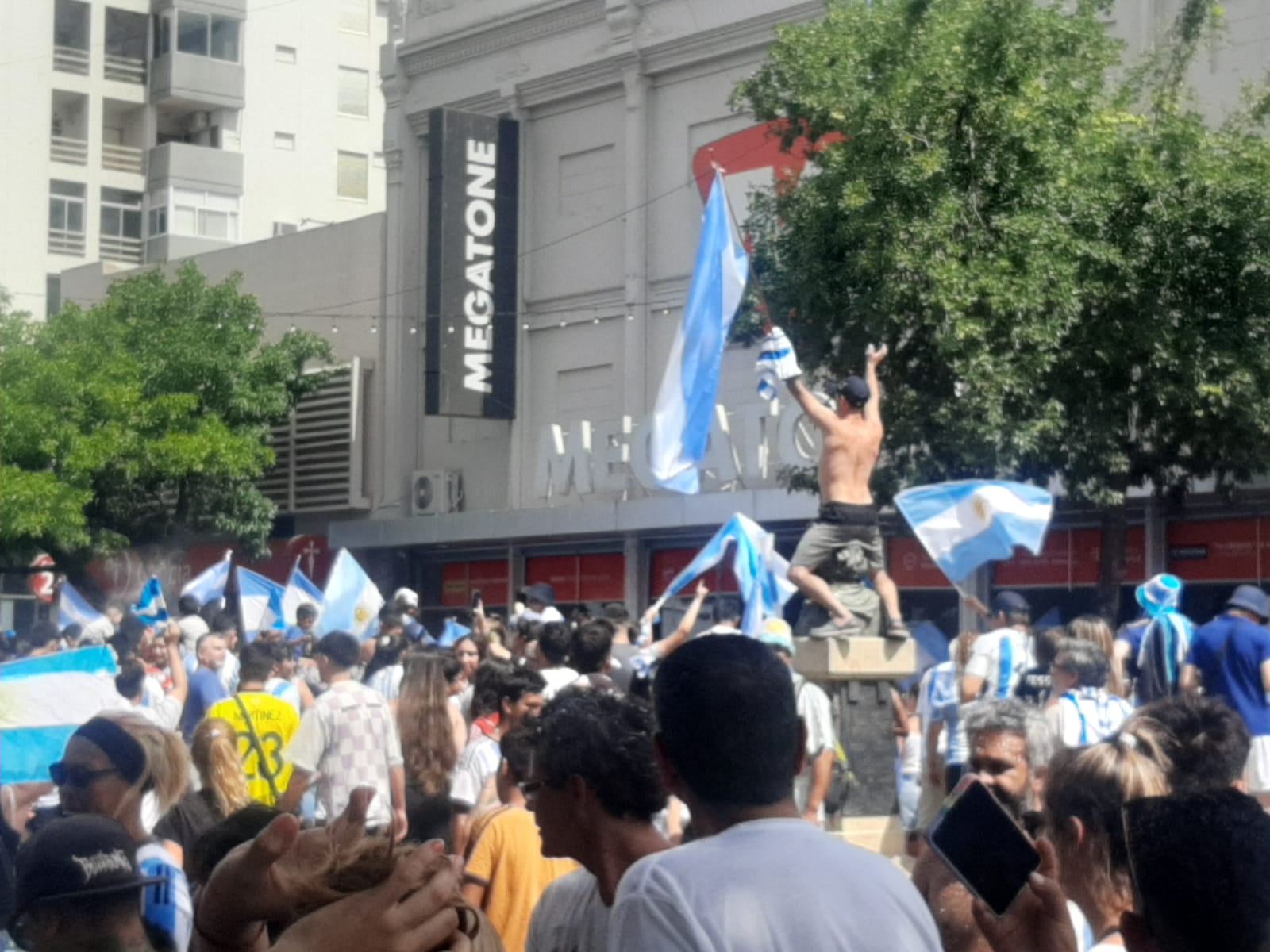 Rafaela gritó bien fuerte Argentina campeón!!!