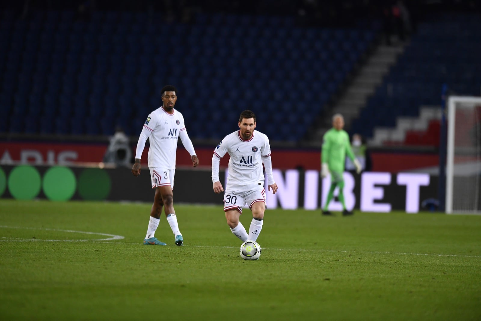 El rosarino Lionel Messi, jugando para el Paris Saint Germain. (Prensa PSG).