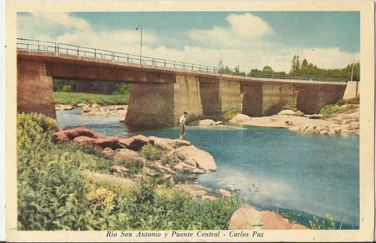 Puente central de Carlos Paz. 