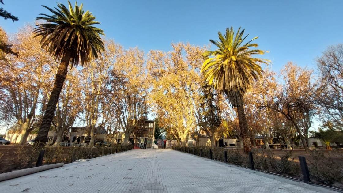 Los trabajos en la plaza Independencia en San Rafael están por llegar a su fin.