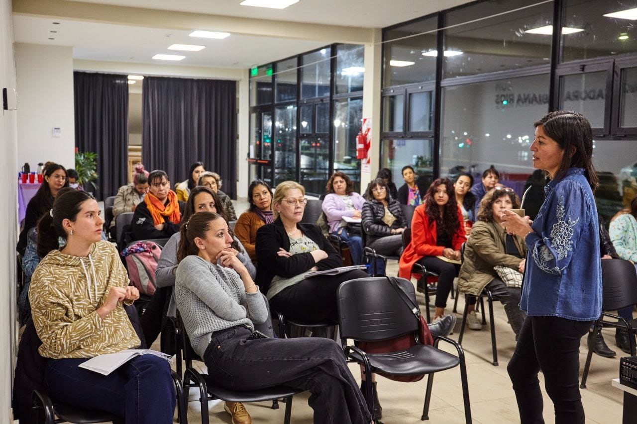 Gran concurrencia en el taller “Mujeres que crecen y ahora facturan”