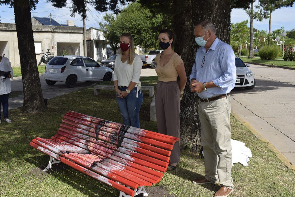 El banco rojo de Viale.