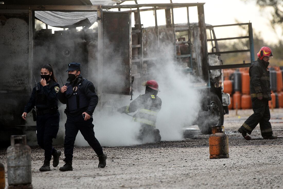 Incendio en envasadora Valigas (Pedro Castillo / La Voz)