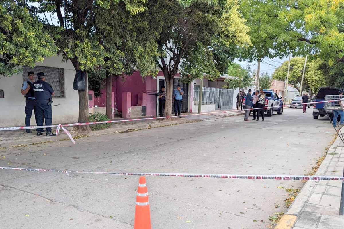 Un vecino de barrio Zumarán contó cómo se conoció la muerte de la mujer enterrada en Córdoba