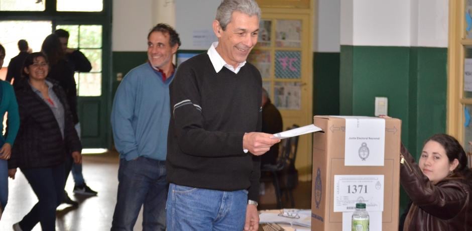 PASO 2021 En Misiones: ya votó el precandidato renovador Carlos Fernández en Oberá