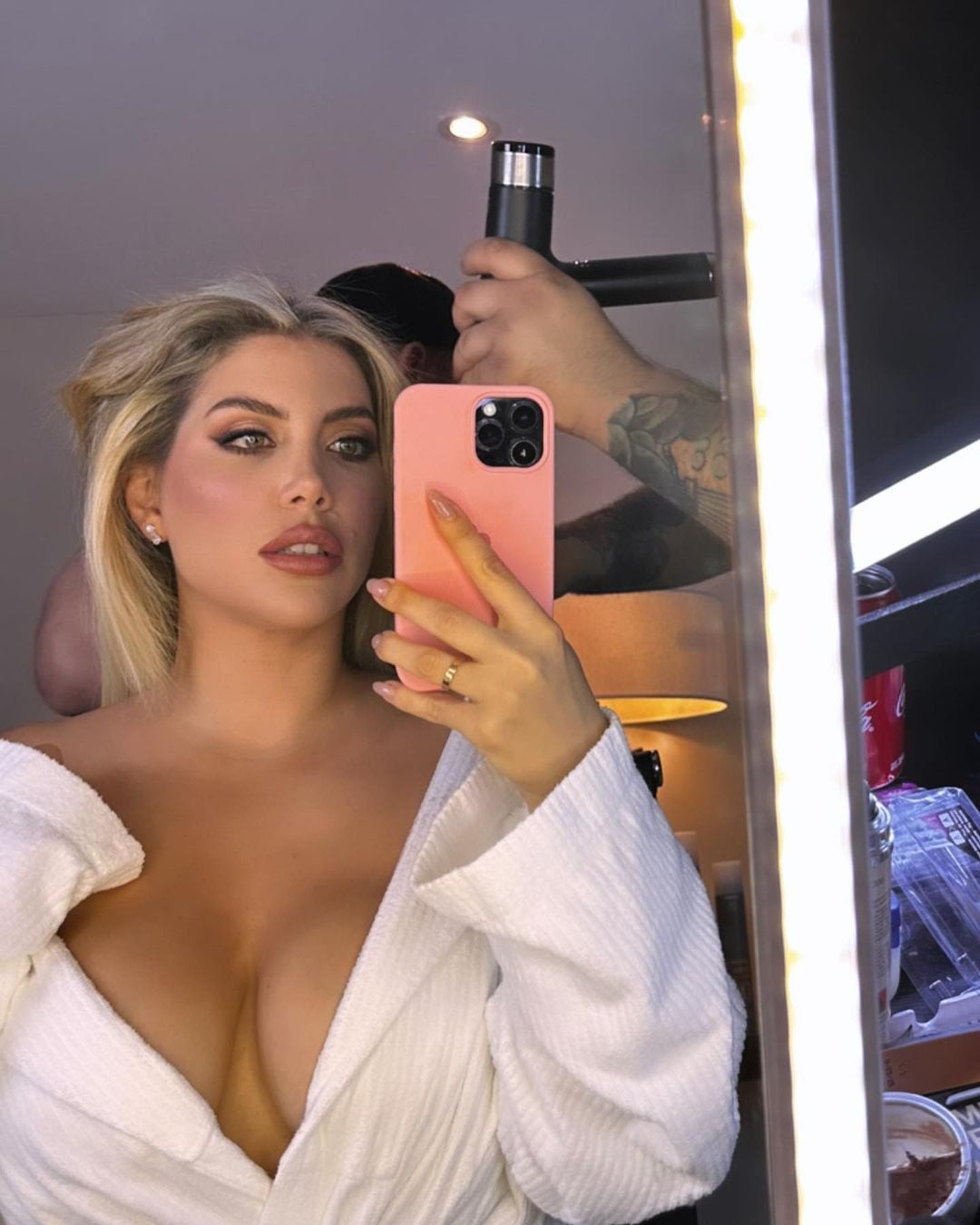 Las fotos subidas de tono de Wanda Nara