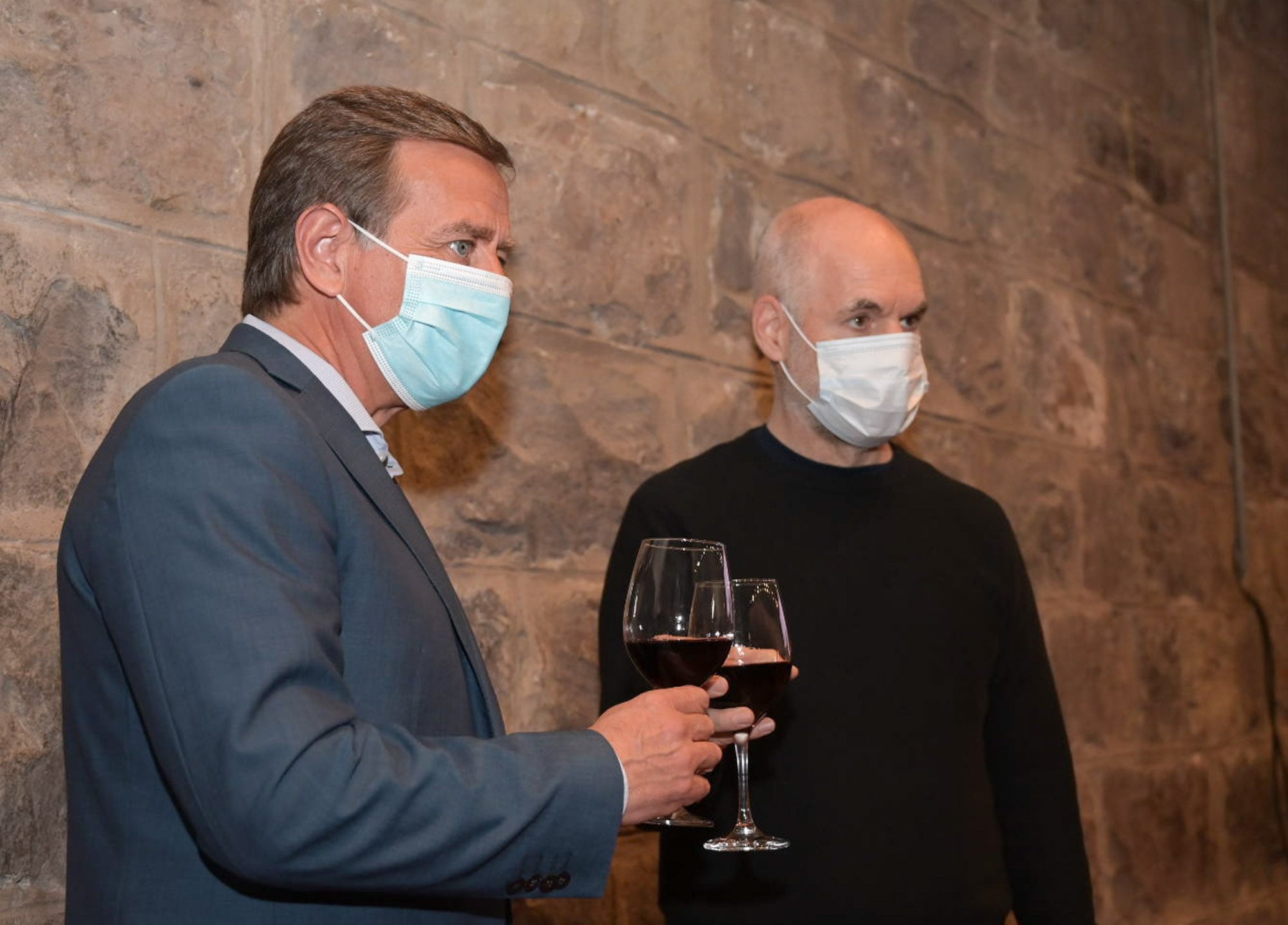 Rodolfo Suarez y Horacio Rodríguez Larreta presentaron el Distrito del Vino porteño en La Enoteca de Mendoza.