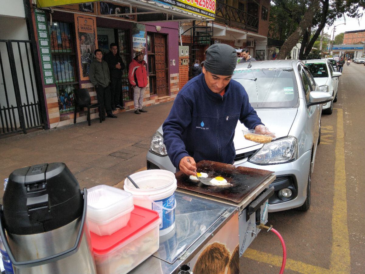 Desayuno regional al paso en Puerto Iguazú