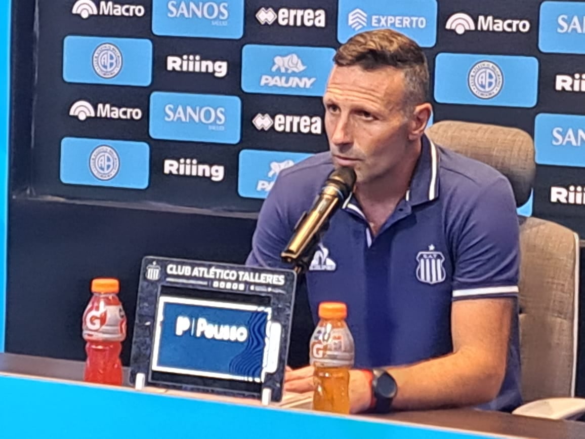 Walter Ribonetto, DT de Talleres en la conferencia de prensa después del clásico con Belgrano. (La Voz)