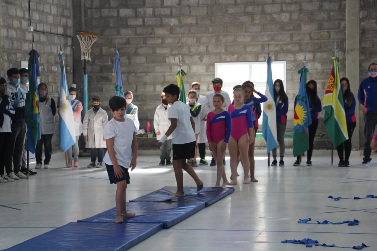 Se inauguró el SUM de la Escuela Nº 17 de Orense