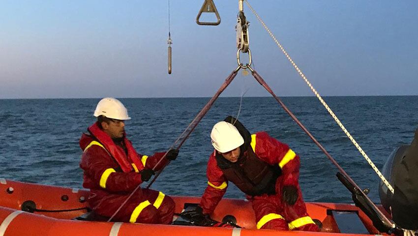 En 2014 Cruz participó de un ejercicio naval en Brasil integrando la tripulación del transporte ARA "Bahía San Blas".