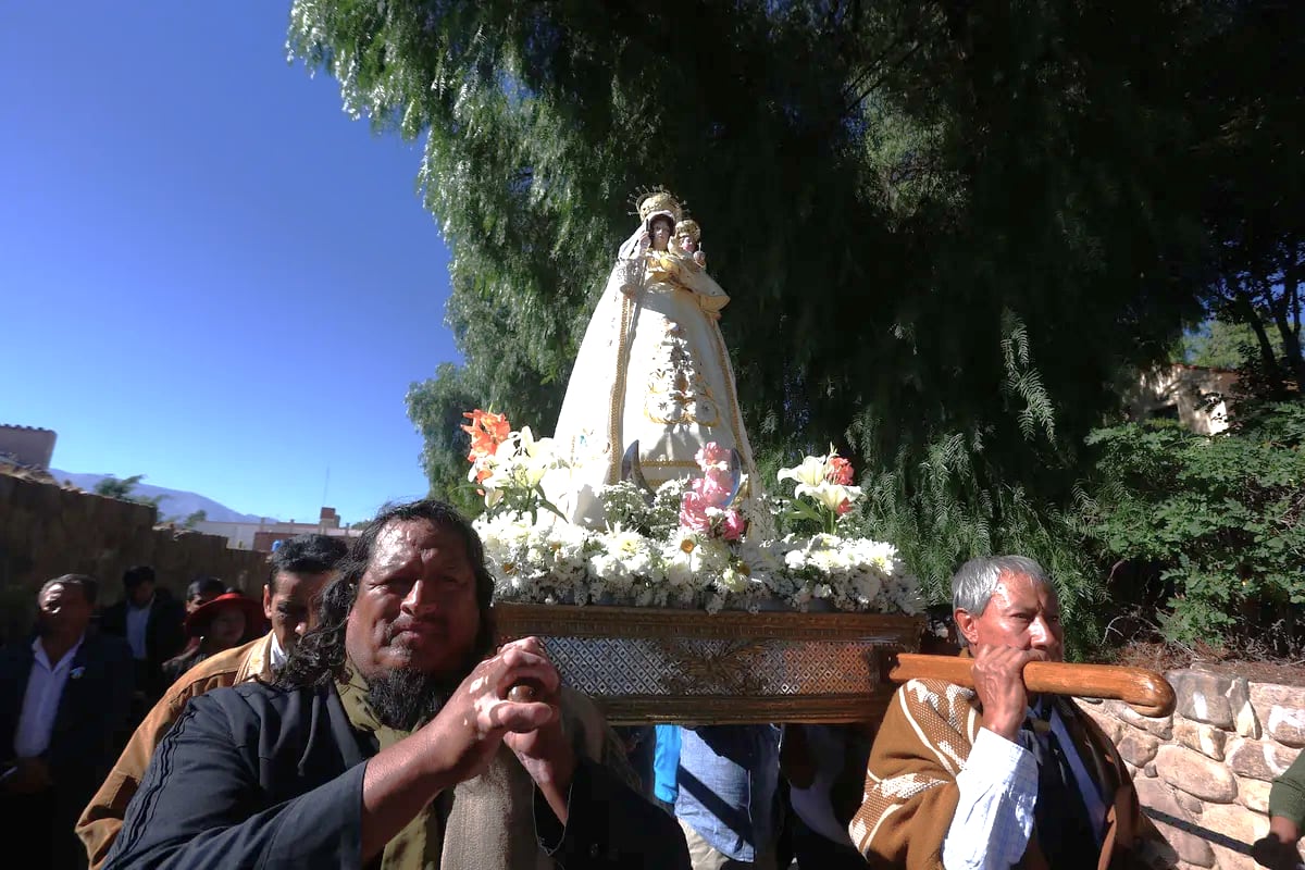 Año tras año se observa el crecimiento de la devoción a la Virgen de la Candelaria y desde lejanas regiones de la Argentina y de Bolivia llegan a Jujuy fieles que vienen a cumplir las promesas por los favores recibidos.