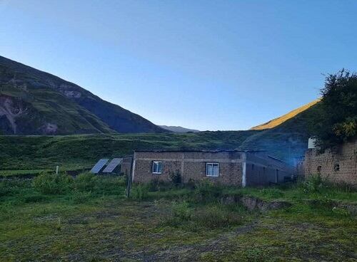 Una maestra de Iruya camina 16 horas entre los cerros para dar clases