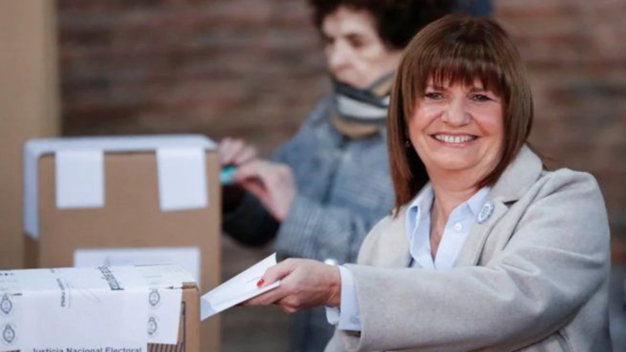 Patricia Bullrich votó en La Rural - Perfil