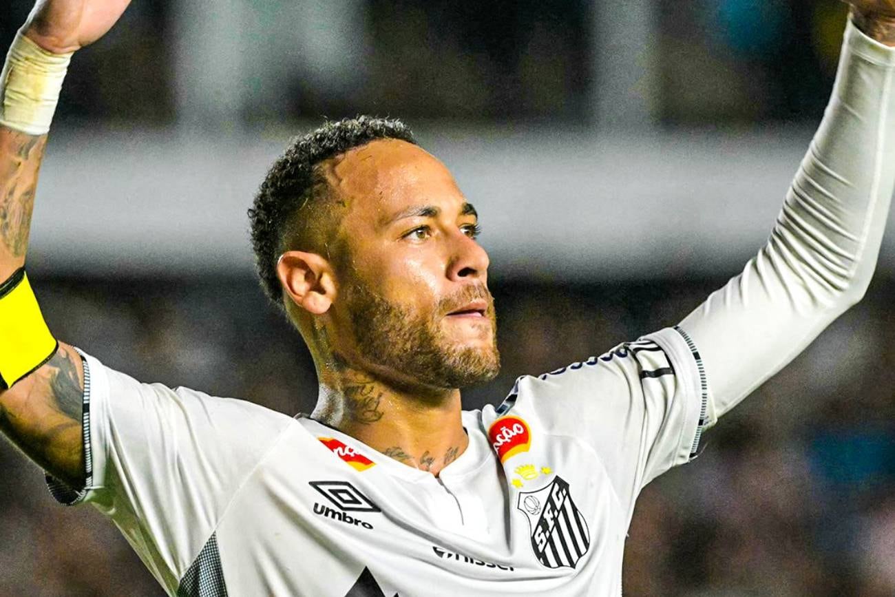 Neymar jugó 45 minutos en su regreso (Santos)