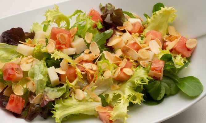 Ensalada con almendras