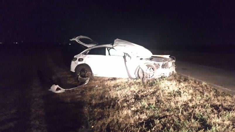 Así quedó el auto en el que se conducía el empresario carlospacenses, tras sufrir un accidente vial a la altura de Bell Ville.