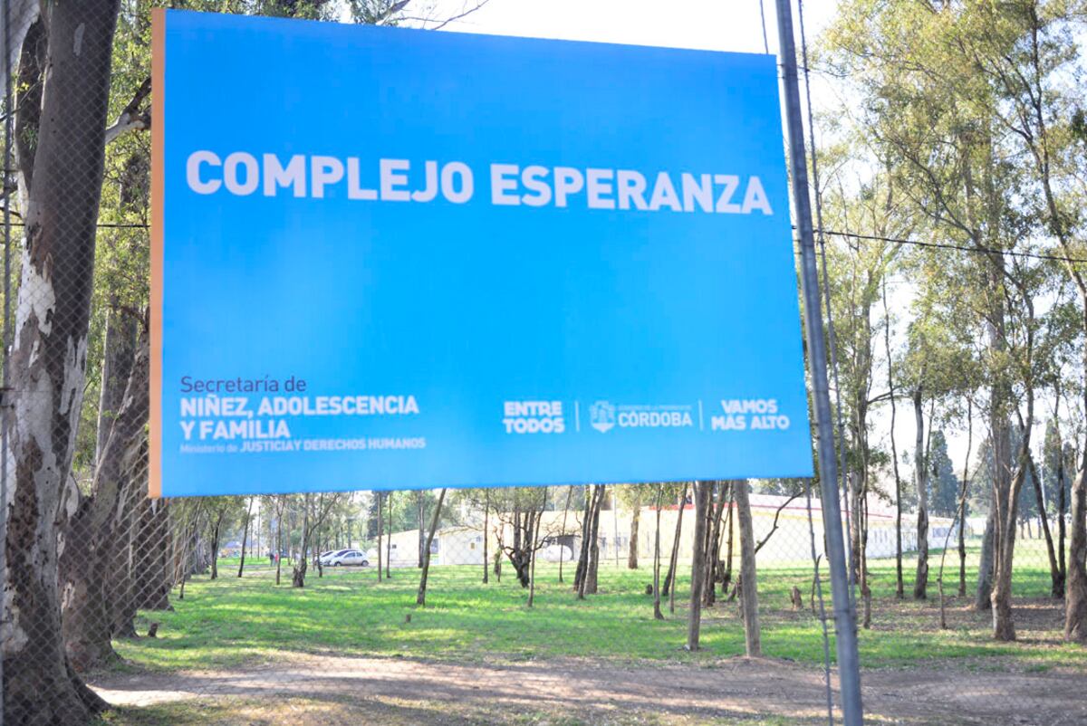 Menores detenidos en el complejo Esperanza de Córdoba agredieron gravemente a efectivos policiales