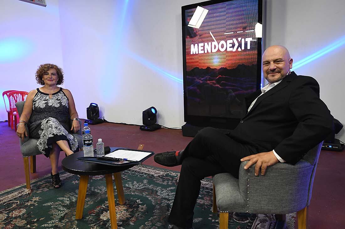 Hugo Laricchia, presidente del partido Éxito (Mendoexit) junto a la vicepresidenta, Gabriela Figueroa. Foto: José Gutierrez / Los Andes