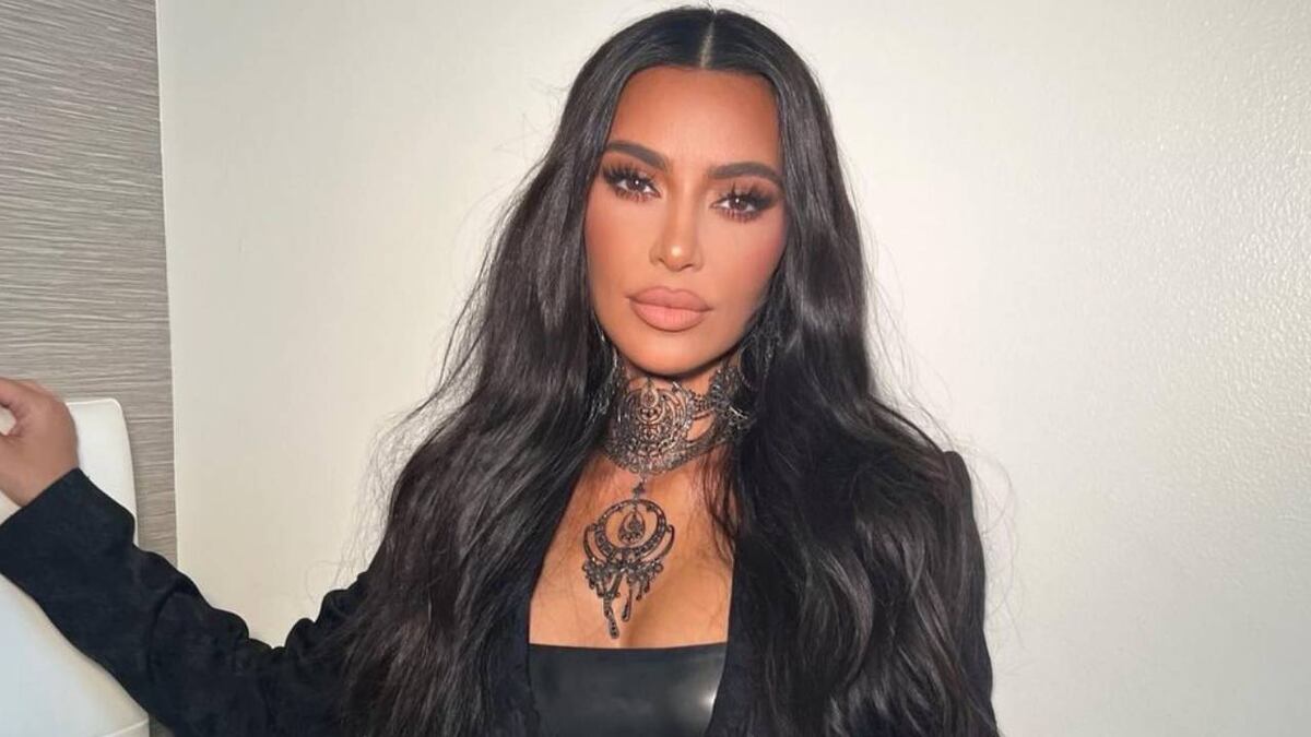 Como una diosa de otra galaxia, Kim Kardashian paralizó Instagram mostrando mucha piel