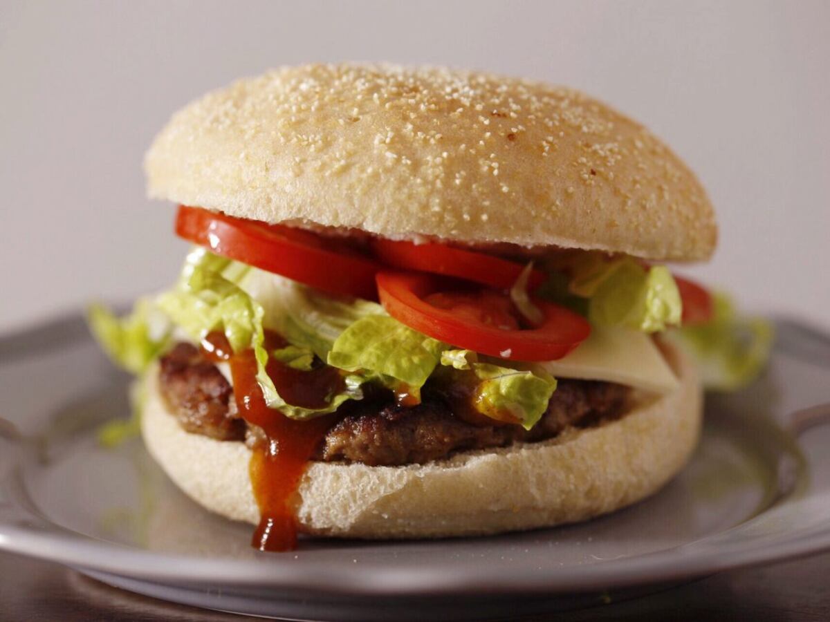 Receta de hamburguesas caseras: cómo hacerlas paso a paso