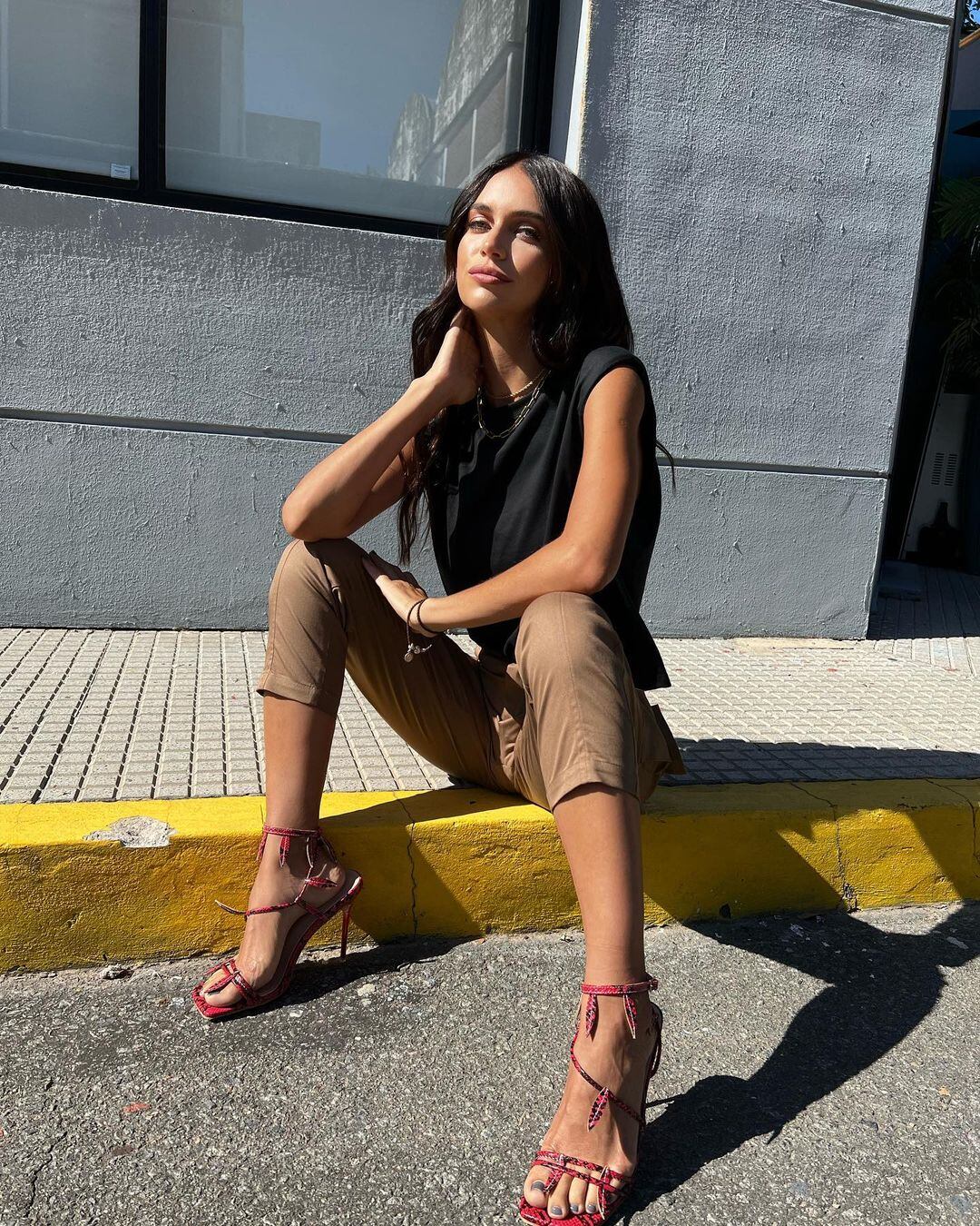 Zaira Nara recibió el otoño con un look súper canchero.