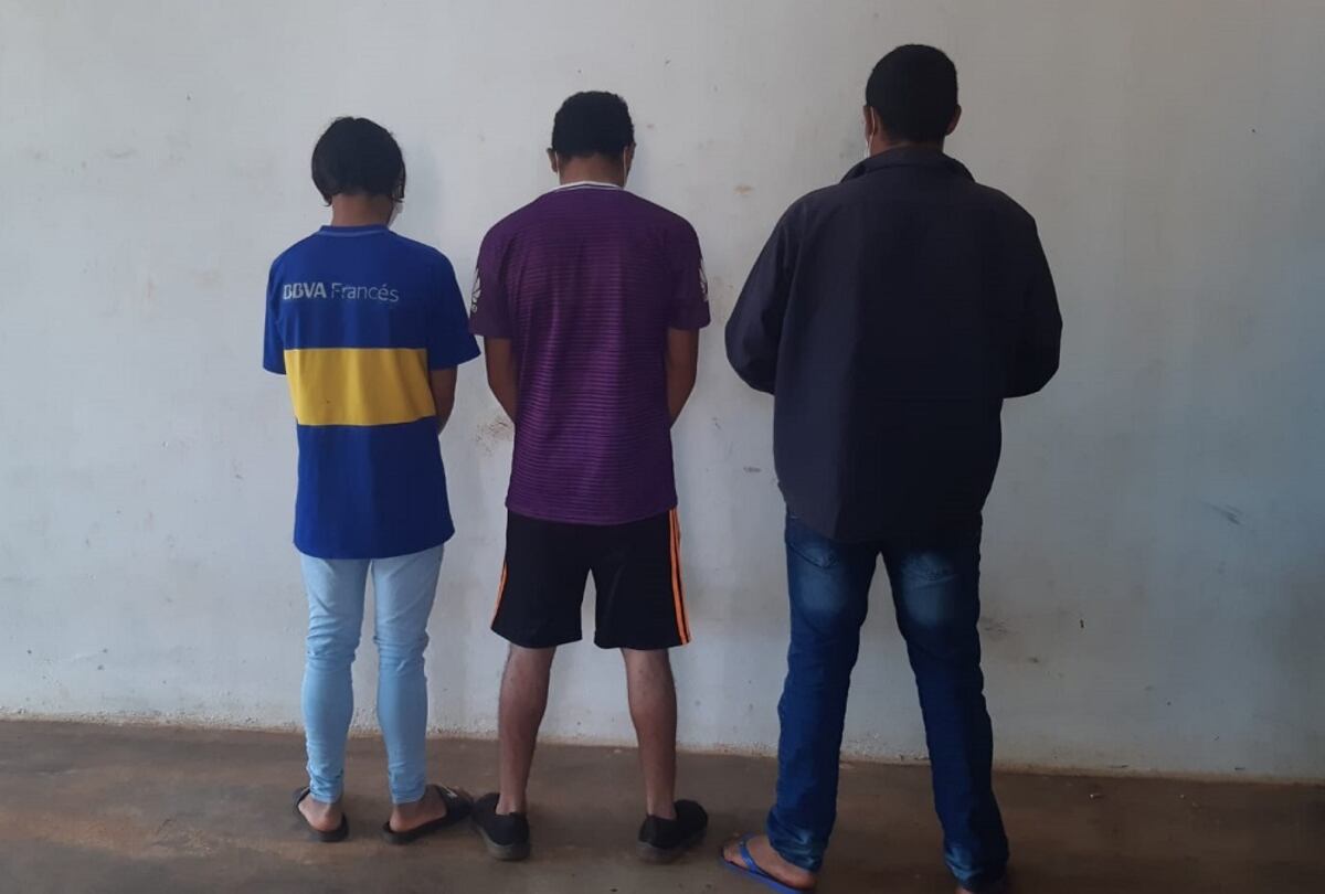 Policía de Misiones detuvo a tres jóvenes involucrados en el robo a la chacra de Colonia Mariposa en Garuhapé
