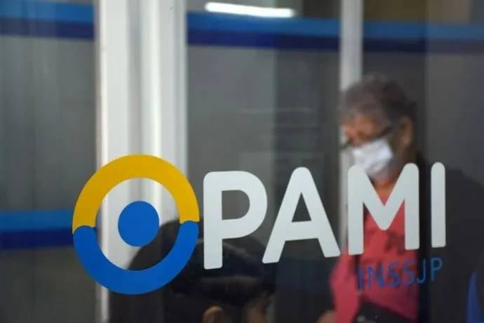 Se espera que al pasar los días, la vacuna llegue a todas las farmacias del país.