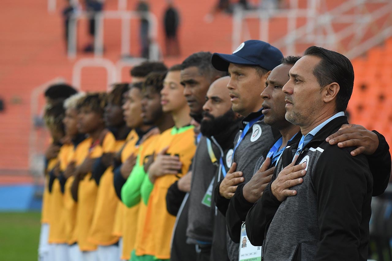 Futbol FIFA Mundial Sub 20
Brasil vs. República Dominicana en el Estadio Malvinas Argentinas en la provincia de Mendoza.
Técnico y jugadores suplentes del seleccionado de República Dominicana

Foto: José Gutierrez / Los Andes