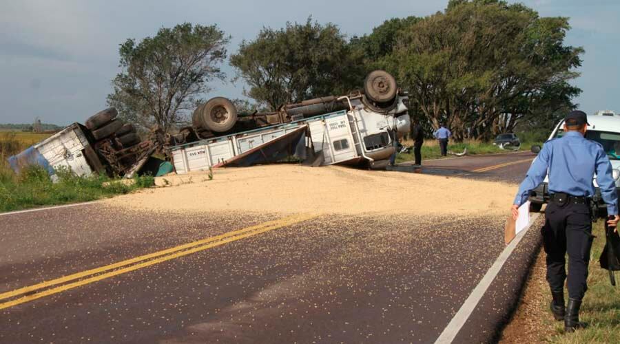 El accidente ocurrió en la curva de Trebolares 