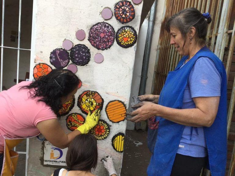 La obra de mosaiquismo sobre violencia de género en Río Cuarto.