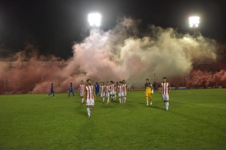 Así recibieron los hinchas Instituto.