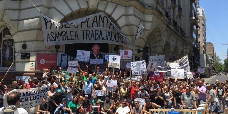 Lifschitz prorrogó 150 contratos, pero deja pendientes 4500