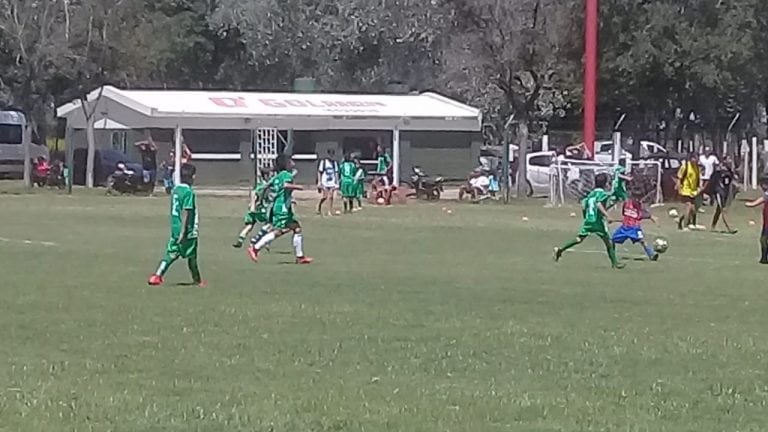 Fútbol de Inferiores clásico entre El Cultural de Arroyito y el Sportivo 24 de Septiembre