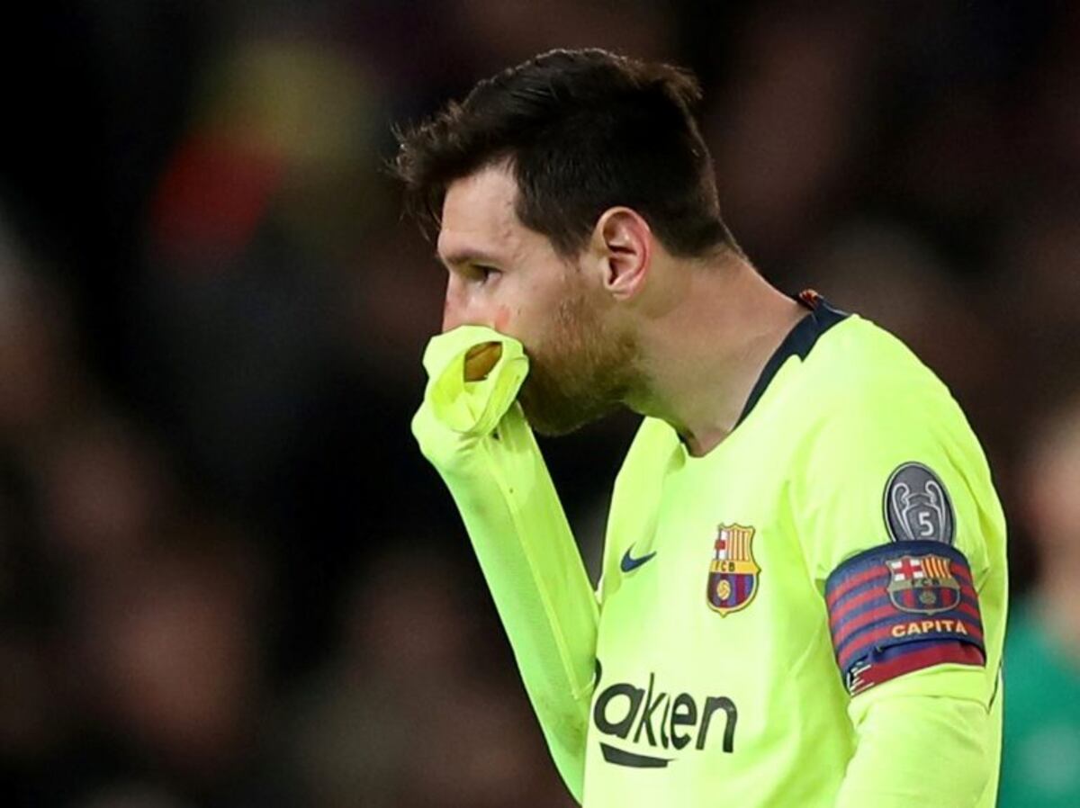 Manchester United-Barcelona: el tremendo golpe que recibió Lionel Messi en la cara