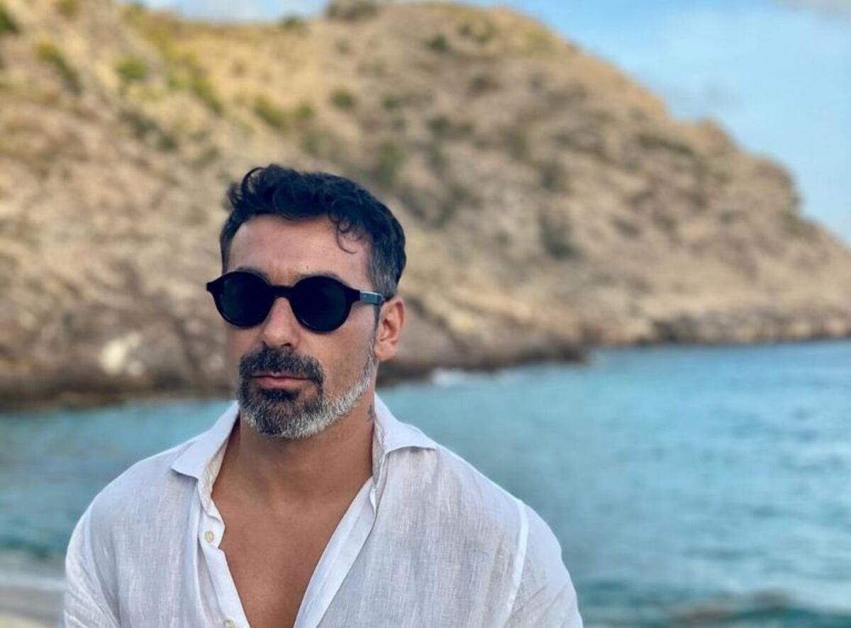 Pocho Lavezzi: vino, empanadas y playa con su despampanante novia