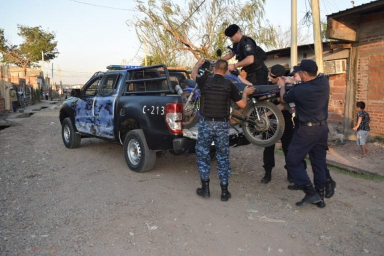 Mega operativo policial en distintos puntos de Corrientes