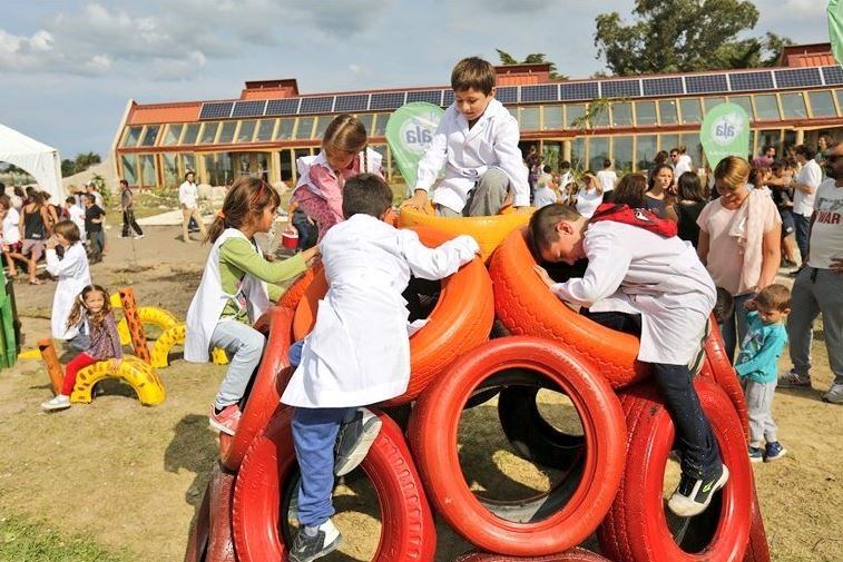 La primera escuela pública autosustentable del país en Mar Chiquita.