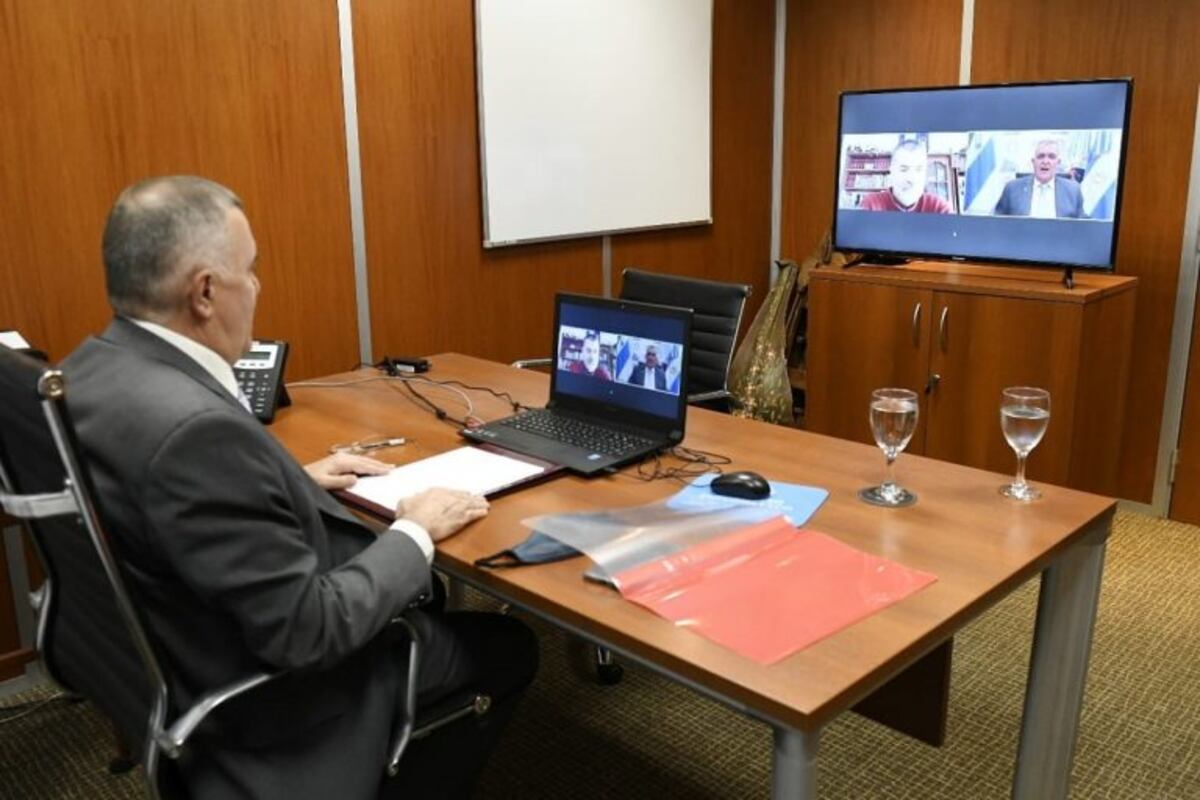 Jaldo dialogó por videoconferencia con el papá de Micaela García