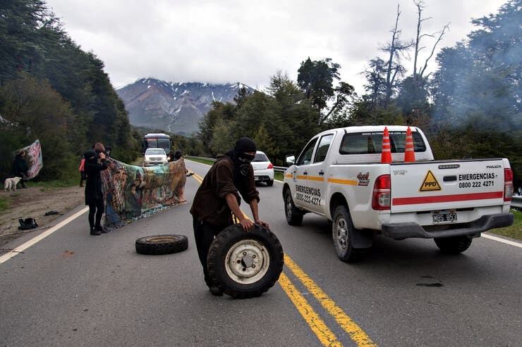 Conflicto y toma de tierras en Villa Mascardi (web).